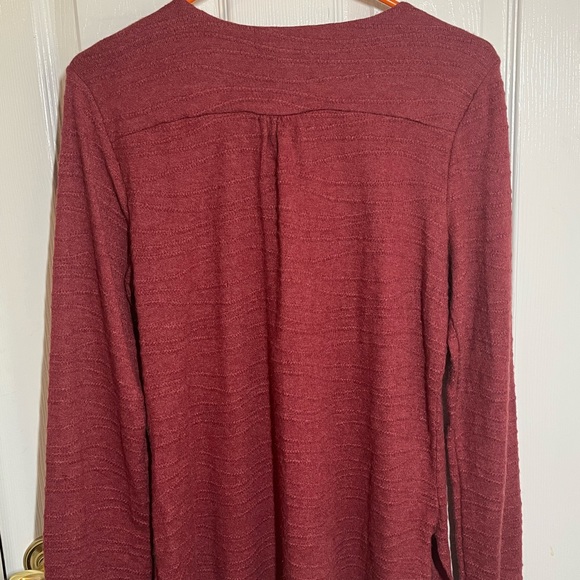 Sharagano long sleeve top with zipper detail in red, size M - Picture 3 of 11